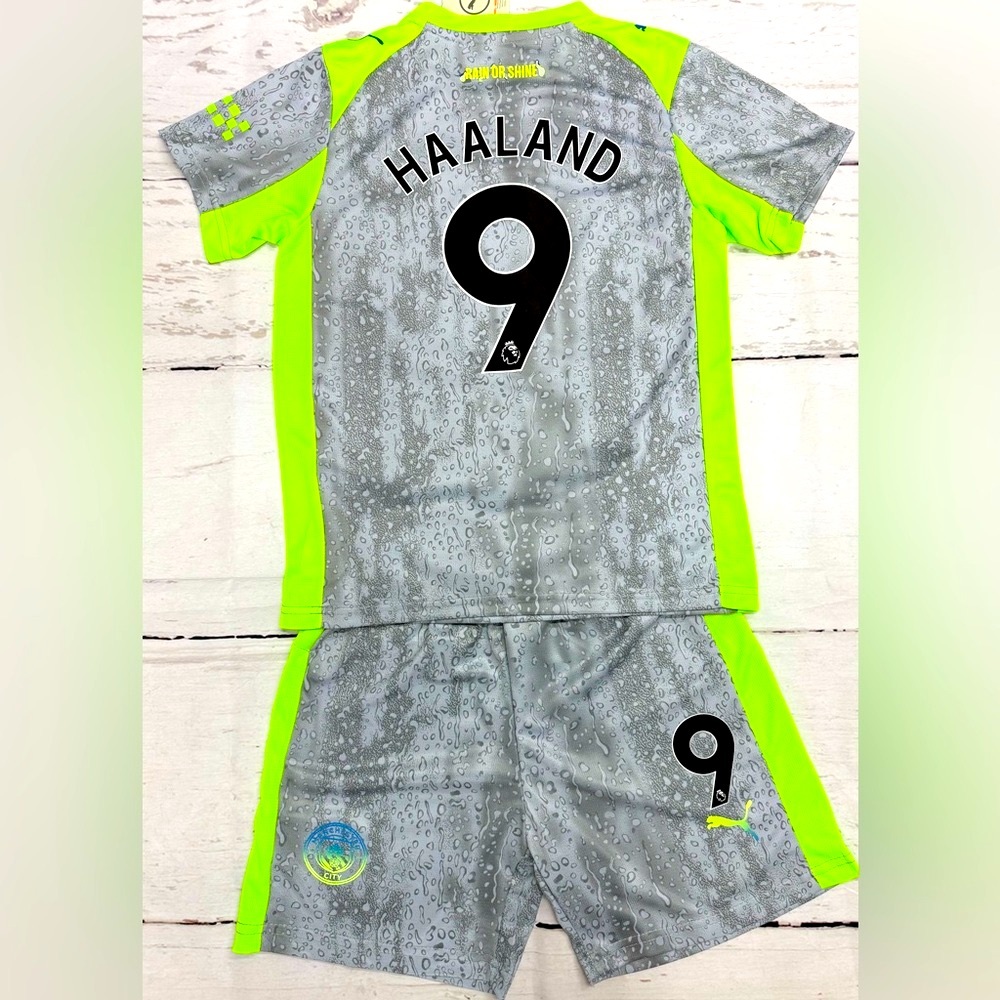 YOUTH Haaland Soccer Jersey Kids Rain or Shine Kit (Jersey + Shorts) MEDIUM (26)